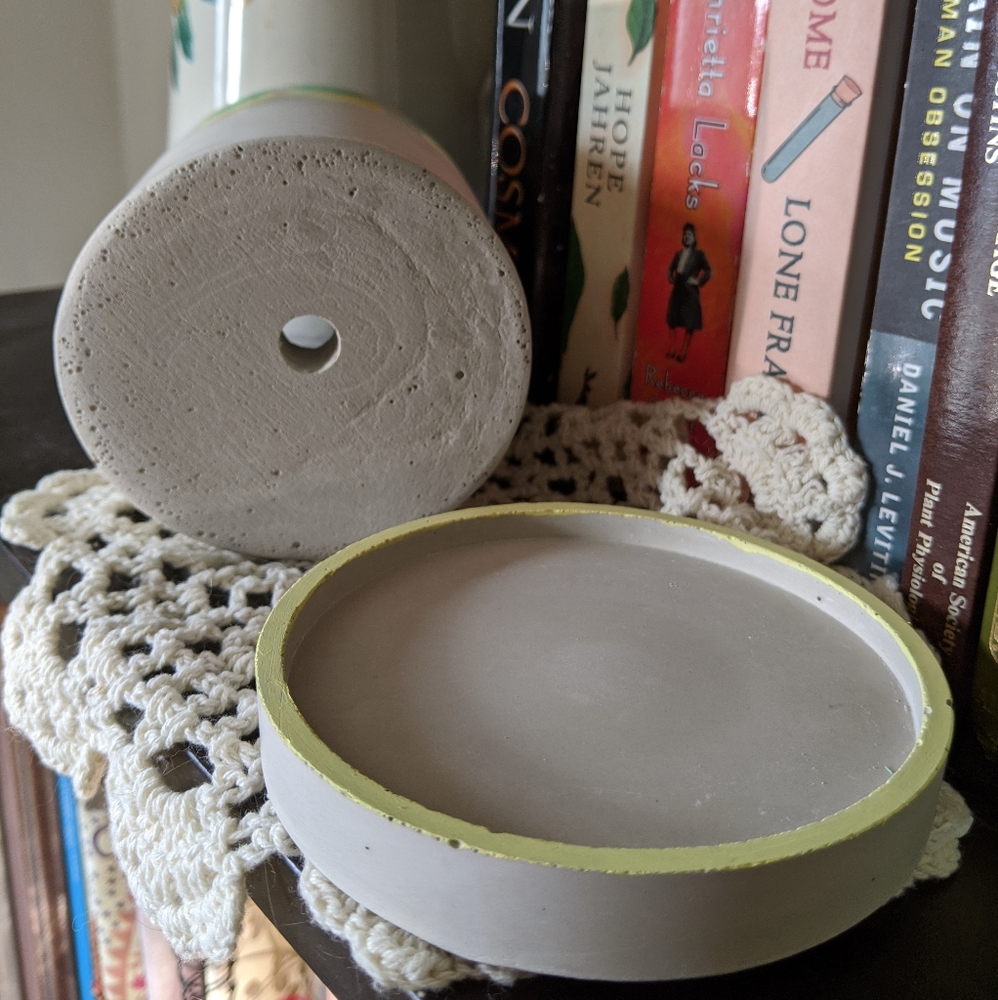 Handmade Planter (Round) - Picture 5 of 13